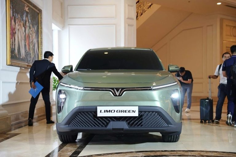 C&oacute; n&ecirc;n mua VinFast Limo Green 2026?