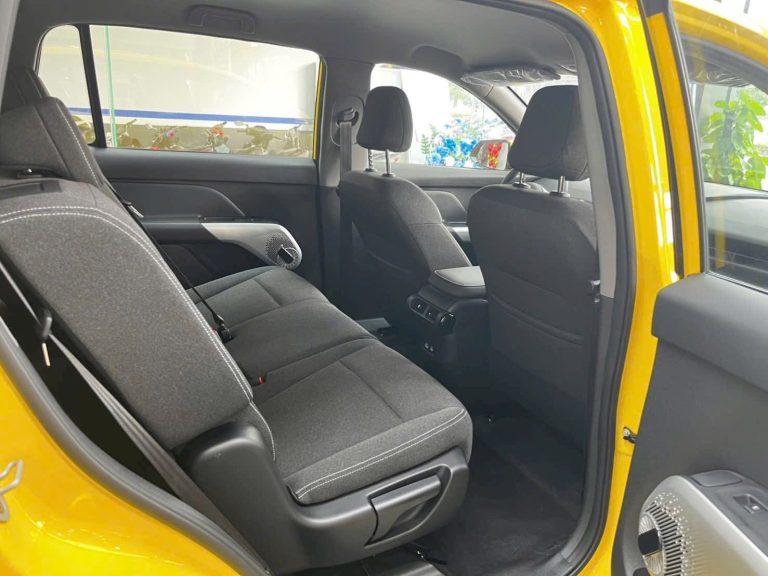 VinFast Limo Green 2026 c&oacute; rộng kh&ocirc;ng?